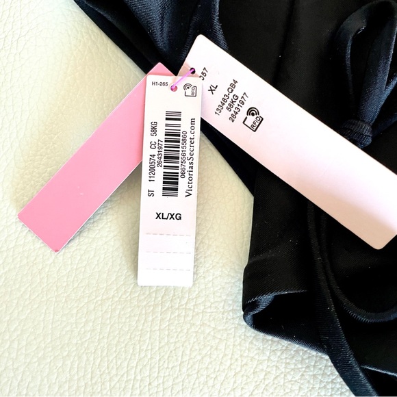 BNWT Victoria’s Secret black bikini set 🖤 - Picture 11 of 11